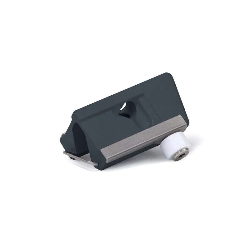 Can Am Inside Corner Applicator (2-Wheel) 1
